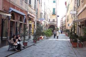 Xtrallusion photo gallery of Italy. Photos, pictures, images and photographs of the Italian Rivieras, the Italian Lakes, the Italian Alps, the Cinque Terre, the Amalfi coast and some of the most beautiful corners of Italy. Plus photos of Italian cities such as Pisa, Milan, Genoa and Rome.